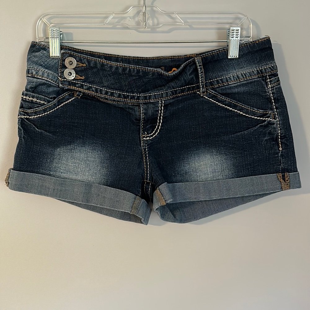 Dark short jean shorts